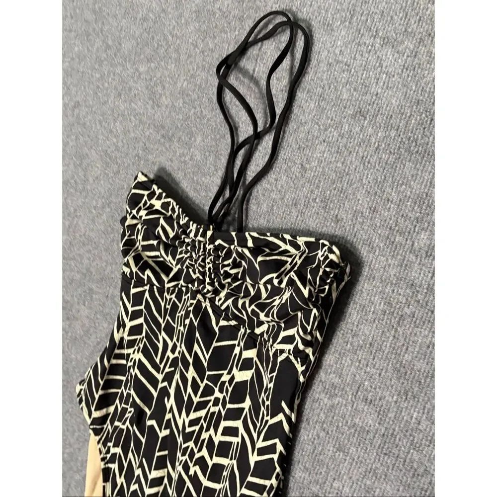 La Blanca by Rod Beattie One Piece Swimsuit Black White Geometric Halter Size 8 - Picture 3 of 5